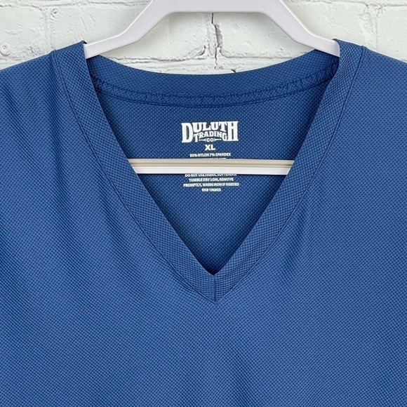 Duluth Trading Co Blue Short Sleeve Vee Neck Tee Shirt Nylon/Spandex Blend XL - Picture 3 of 7